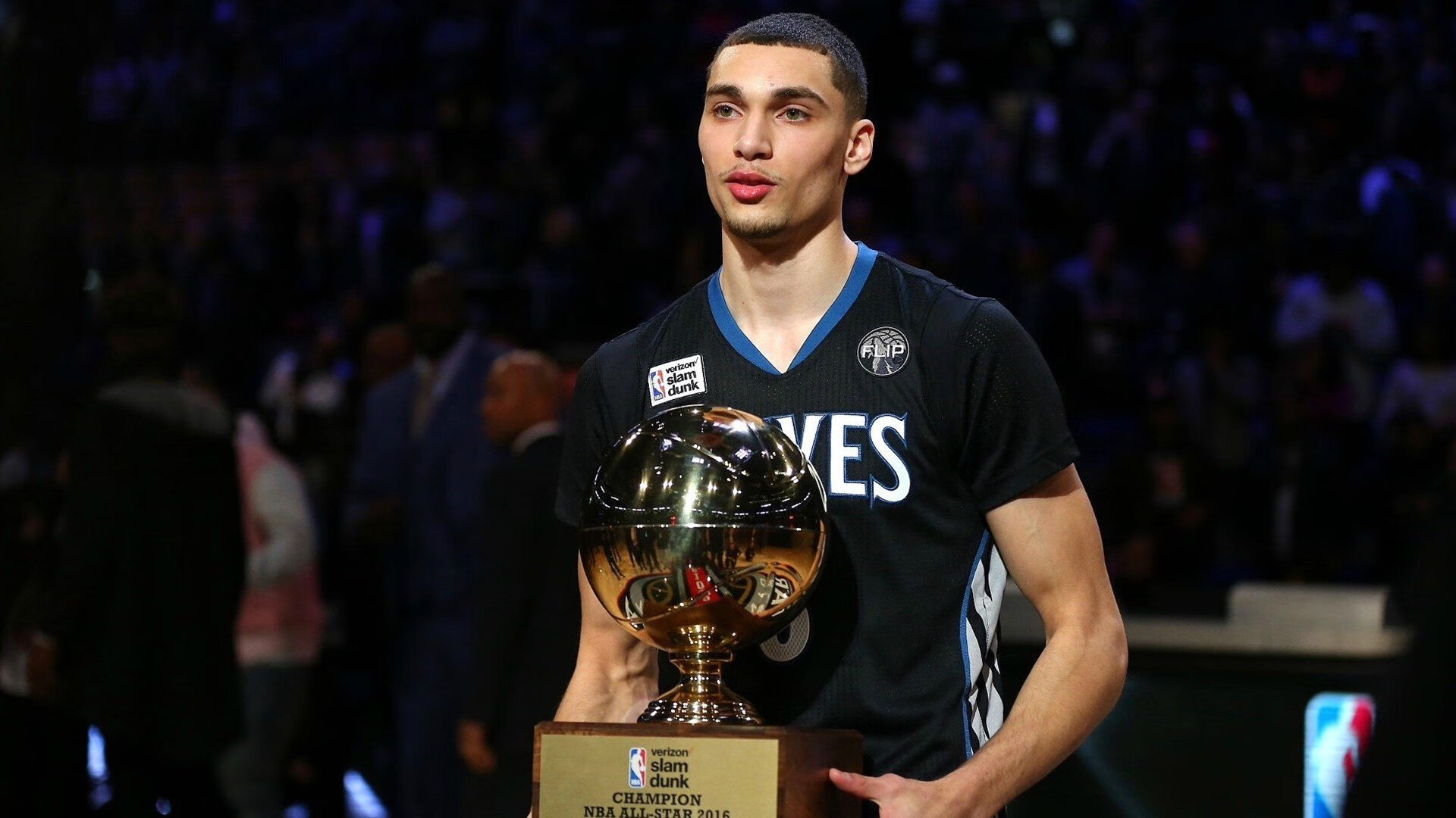 日本男足团队精神感动人心,日本国家男足